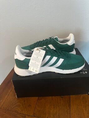 NWT adidas Green and White Mens Run 60s 2.0